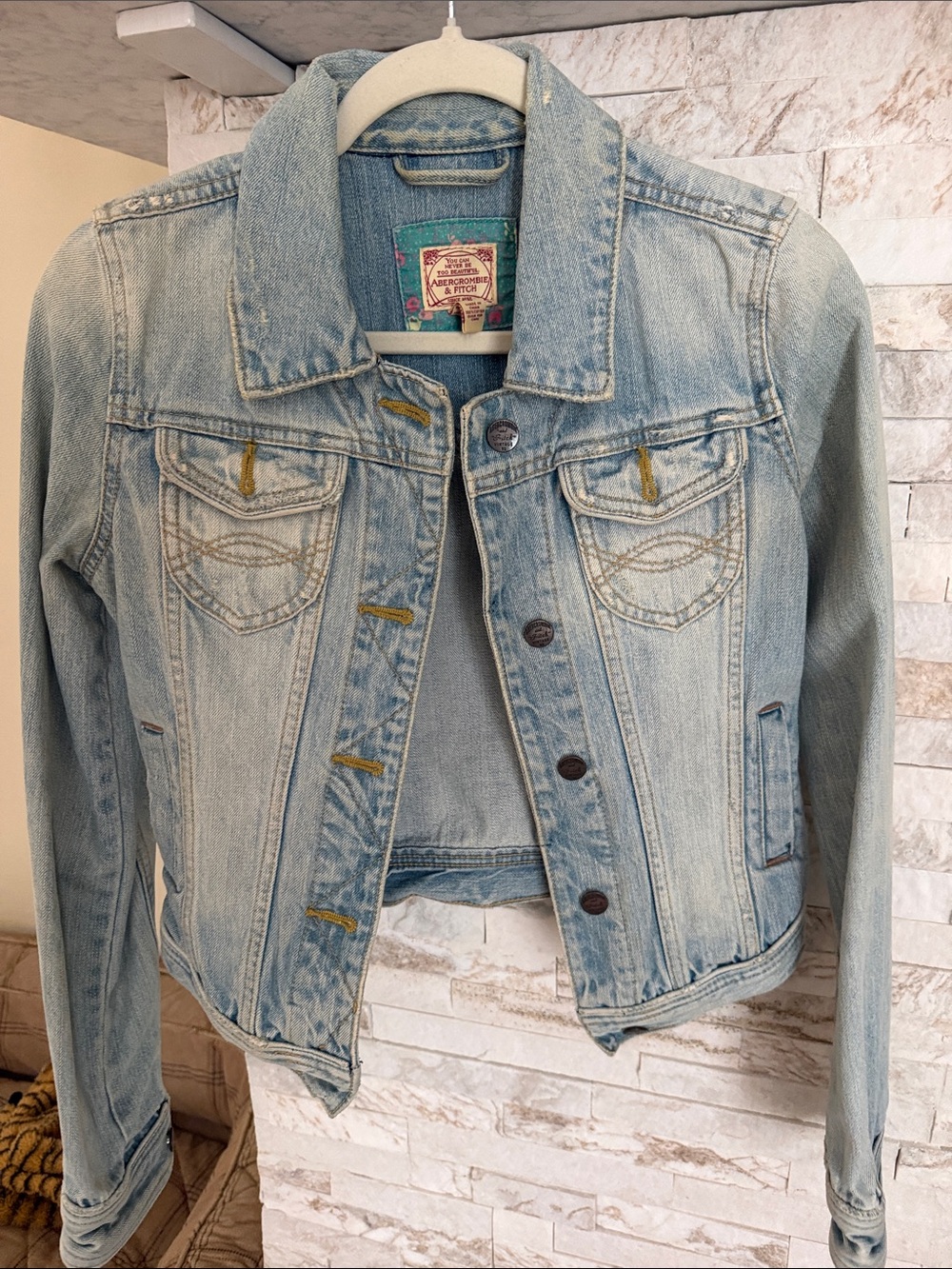 Vintage Y2K 2008 Abercrombie & Fitch Light Blue Denim Jacket